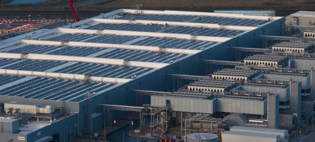 Large-scale Bitcoin mining and data center with industrial cooling systems