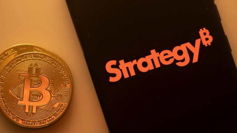 Saylor Calls Bitcoin “Digital Energy” as Strategy’s Treasury Clears $1.5 Billion Gain