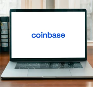 Coinbase Lets AI Agents Trade and Pay